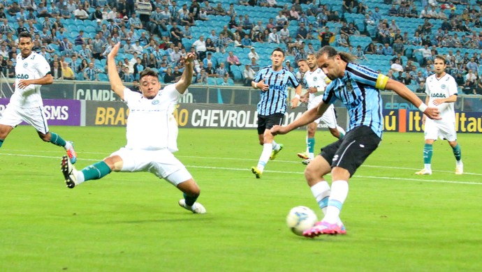 Sem marcar há quatro jogos, Grêmio aponta
