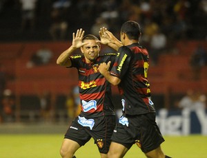 sport x serra talhada felipe azevedo roger (Foto: Antônio Carneiro / Pernambuco Press)