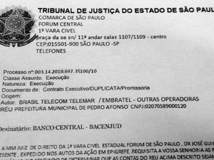 Não se usa o brasão da república nos ofícios emitidos pelos tribunais de justiça (Foto: Monique Almeida/G1)