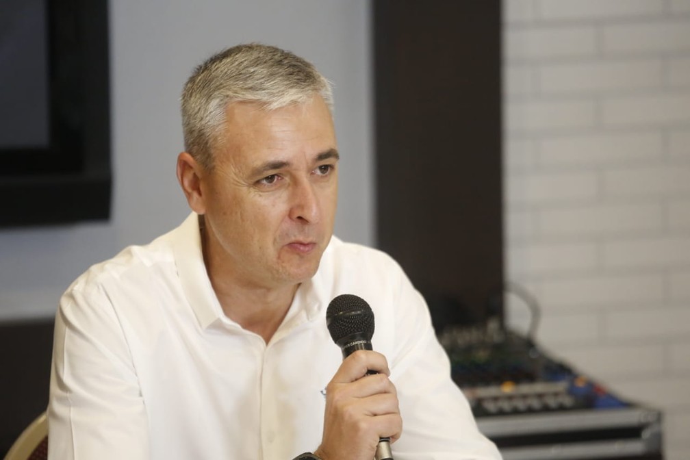 Tiago Nunes fará curso da CBF para tirar licença antes de assumir o Timão