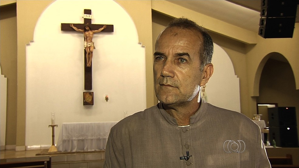 TCE condena Padre Luiz a devolver R$ 1,3 milhão por ter sido servidor  fantasma da Assembleia | Goiás | G1