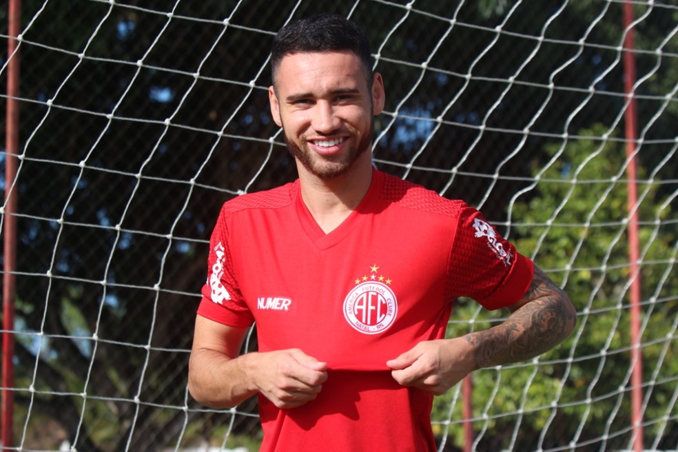 Thiaguinho reforça o América-RN — Foto: Canindé Pereira/América FC