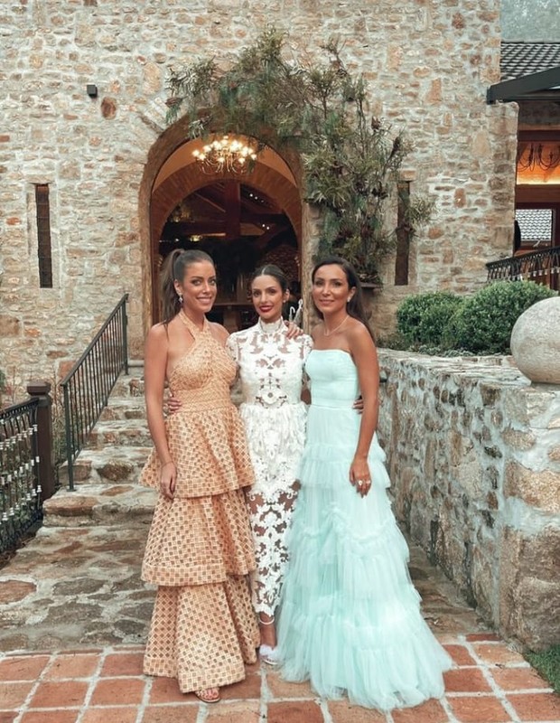 Carol Celico posa entre as amigas Fabiana Justus e Lalá Noleto (Foto: Reprodução/Instagram)