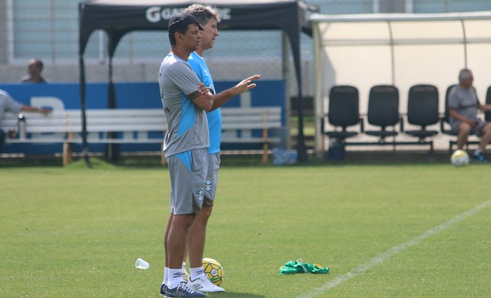 Renato escala time reserva com Pedro Rocha para encarar o Santa Cruz