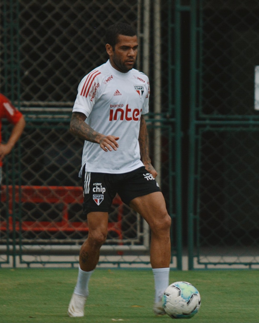 Daniel Alves em treino do São Paulo — Foto: Divulgação São Paulo