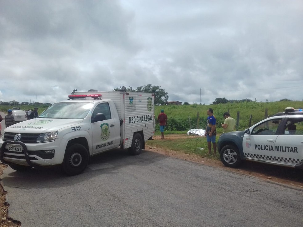 Granja em que RogÃ©rio Torquato foi morto fica Ã s margens da RN-120, estrada que liga JoÃ£o CÃ¢mara a Bento Fernandes â€” Foto: SÃ©rgio Henrique Santos/Inter TV Cabugi