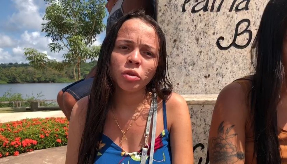 Amanda Oliveira, parente de 4 desaparecidos no naufrágio — Foto: Reprodução