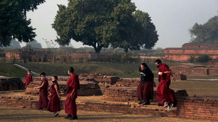 A universidade que mudou o mundo, 500 anos antes de Oxford
