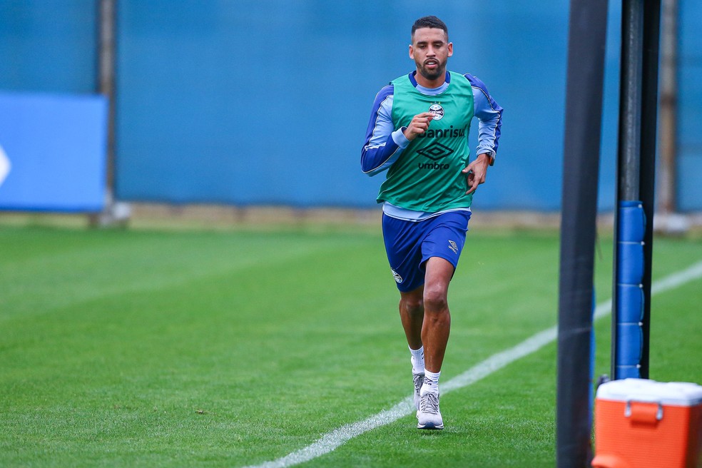 Após quase três anos, Michel pode retornar aos gramados com a camisa do Grêmio