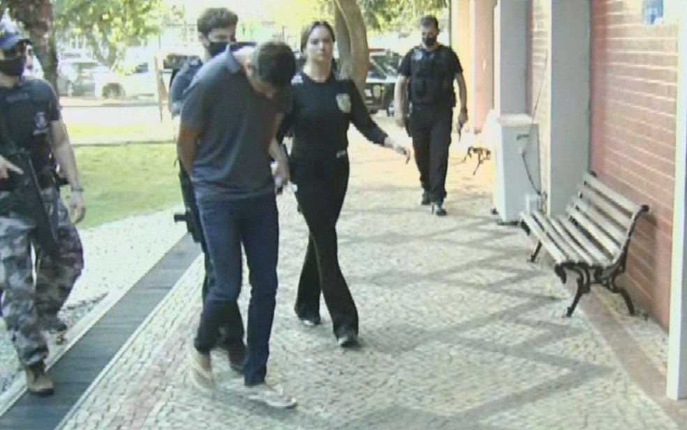 Polícia prende 29 pessoas em Goiás suspeitas de participar de golpes milionários em aplicativo de mensagens