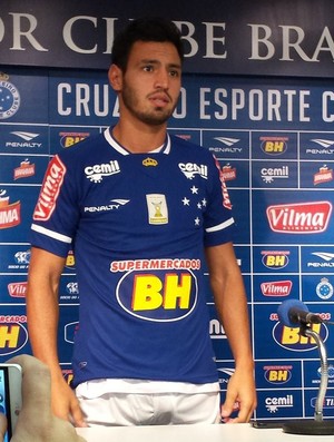 Opção pela esquerda, Juan Sánchez Miño vai usar a camisa 7 do Cruzeiro