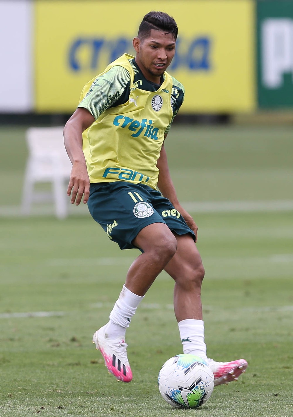 Escalação do Palmeiras: Mayke e Rony treinam; Felipe Melo faz trabalho com bola