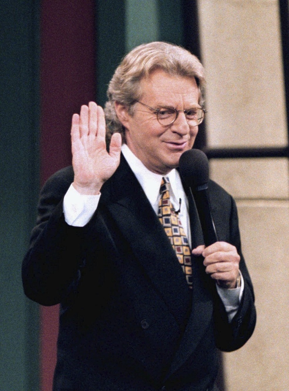 Jerry Springer, durante talk-show em 1996 — Foto: Jim Slosiarek/The Journal Times via AP/Arquivo