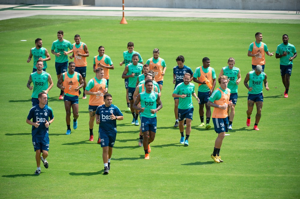 Flamengo prevê reapresentação para 21 de abril e aguarda confirmação de férias coletivas