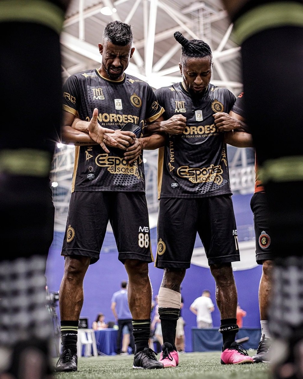 Léo Moura e Zé Roberto juntos — Foto: André Mourão/Resenha FC