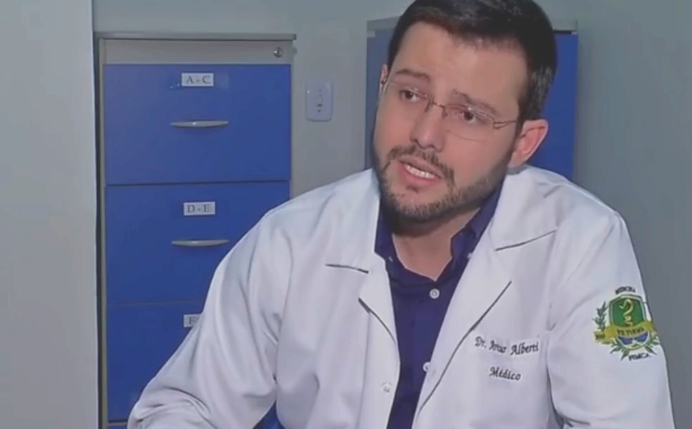 Artur Neto levou um soco na boca â Foto: TVCA/ ReproduÃ§Ã£o