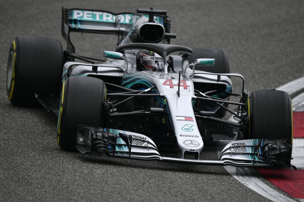 Hamilton sofreu com o equilíbrio da Mercedes na China (Foto: EFE)