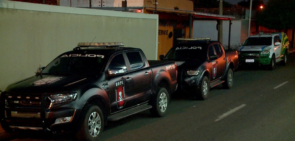 Bope e Corregedoria da Polícia Militar dão apoio à operação do Greco em Teresina — Foto: Reprodução/ TV Clube