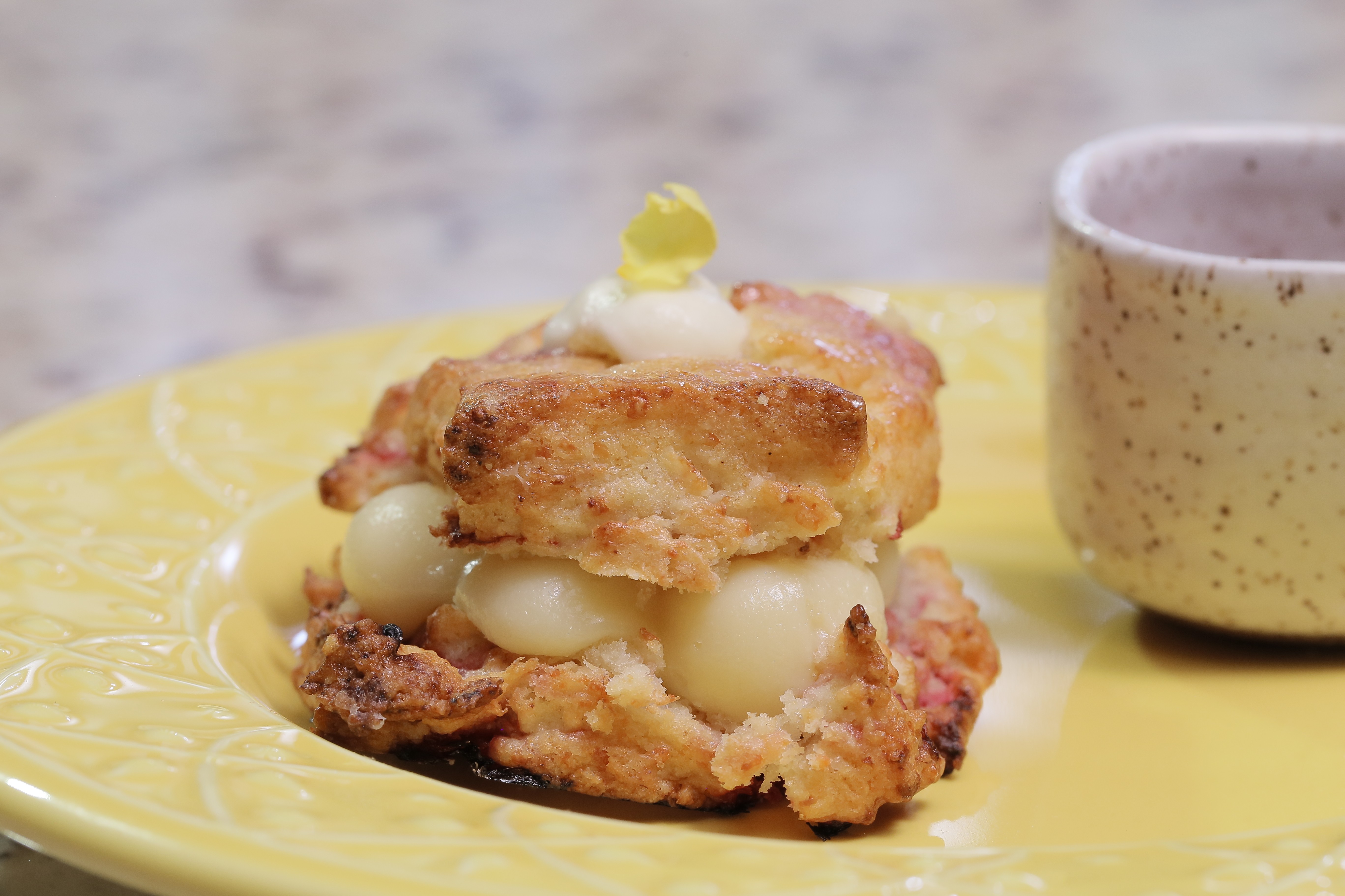 Que Seja Doce: receita de scone de framboesa com queijo (Foto: Divulgação)