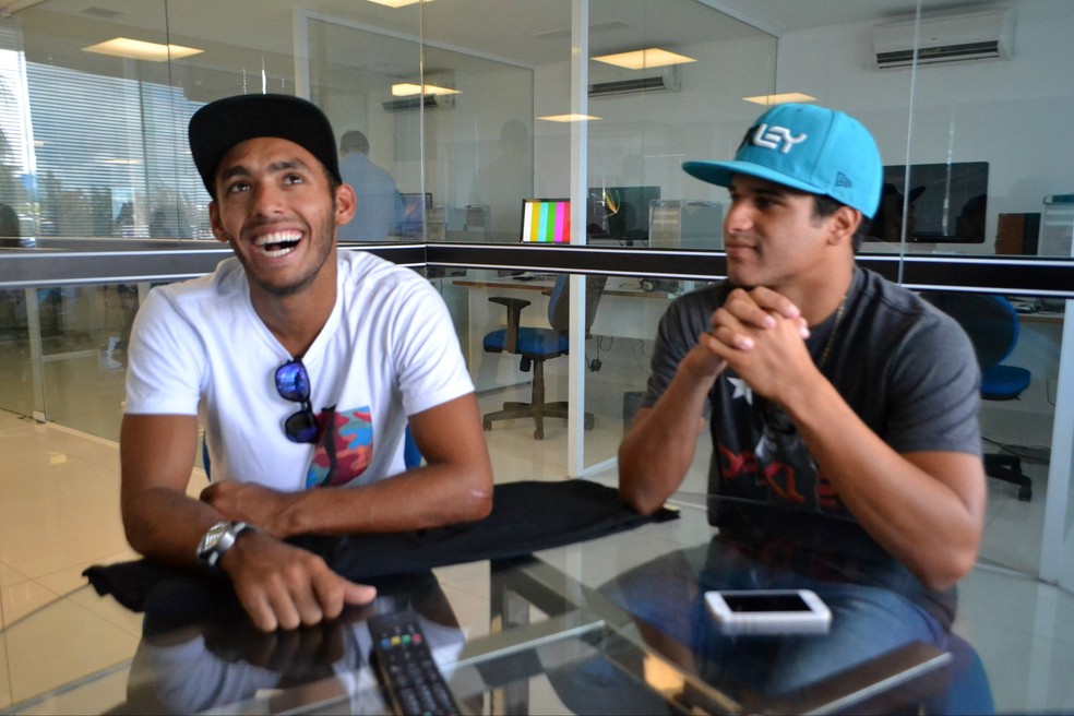 Jadson André e Italo Ferreira em 2015: parceria no Circuito Mundial — Foto: Jocaff Souza/GloboEsporte.com