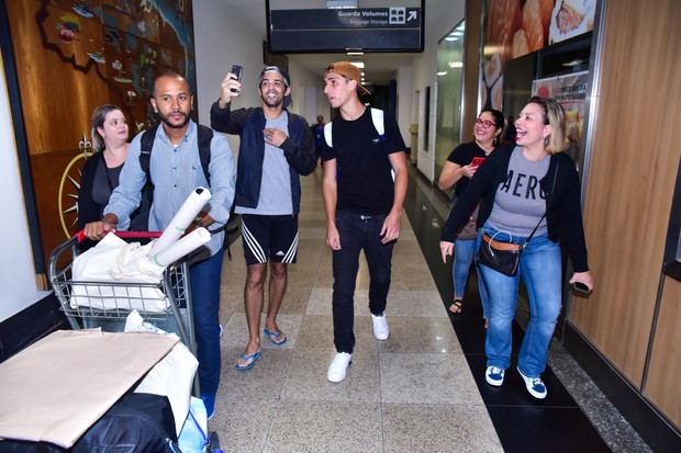 Felipe Prior desembarca em São Paulo (Foto: Leo Franco/AgNews)