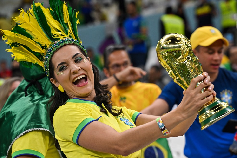 Brasil x S&Atilde;&copy;rvia: confira fotos de torcedores no est&Atilde;&iexcl;dio Lusail | sele&Atilde;&sect;&Atilde;&pound;o  brasileira | ge