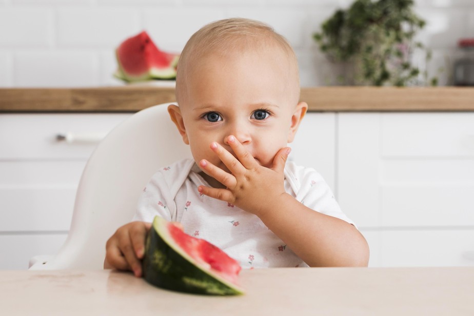 Frutas são ótimas para os bebês, mas atenção às sementes!