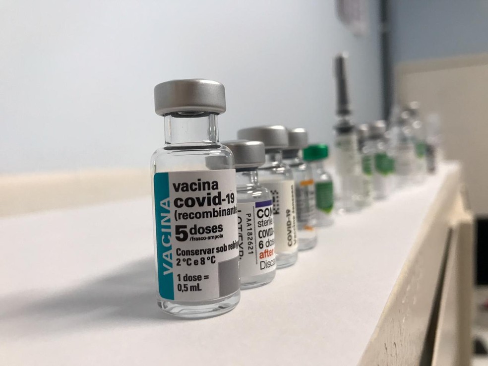 Vacinas, frascos de vacina, vacina covid, vacinação, ilustrativa — Foto: Lucas Cortez/Inter TV Cabugi