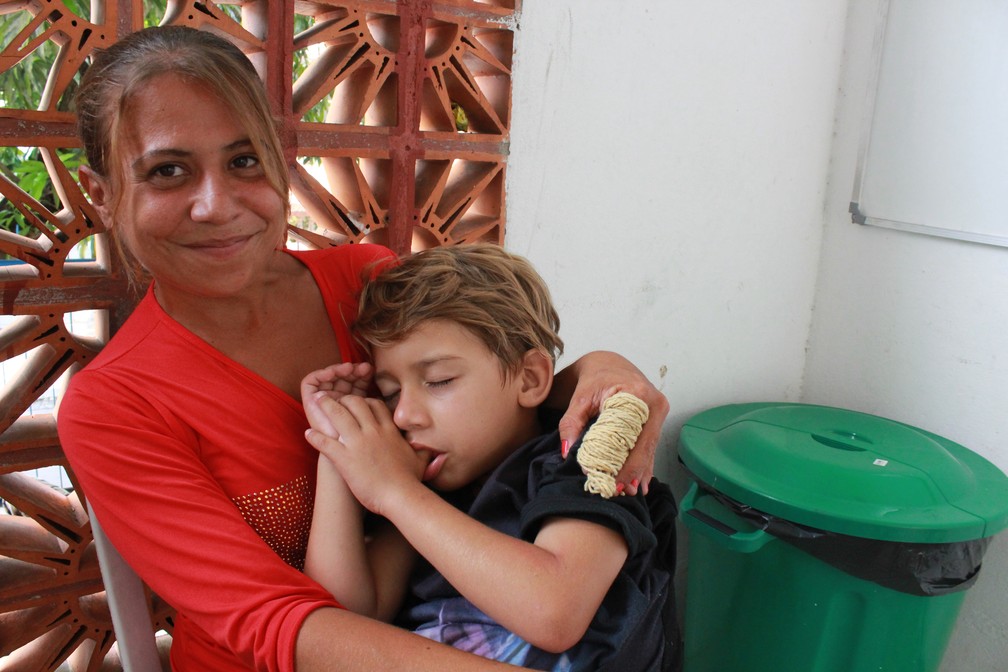 "Sempre que capinava terrenos em Boa Vista pensava no meu filho", disse a advogada venezuelana (Foto: Indiara Bessa/G1 AM)