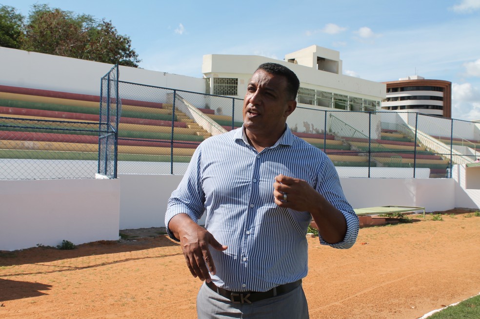 Para Alberto Lima, a maior dificuldade é dar entrosamento ao time. — Foto: Amanda Lima