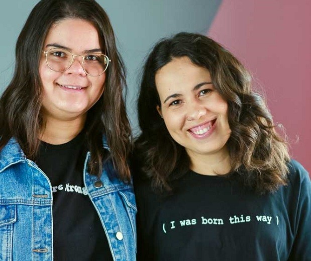Evânia Valença e Paula Lopes são fundadoras da Mariei, marca de moda focada em LGBTI+ e empoderamento feminino (Foto: Divulgação)