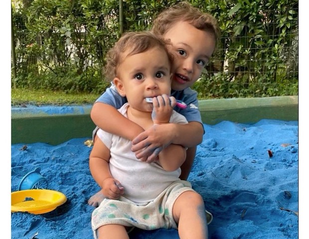 Eles se amam muito, Joaquim vive querendo apertar a irmã, diz Camilla (Foto: Reprodução/Instagram)