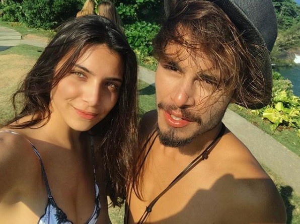 Rayssa Bratillieri e o namorado, Rafa Castro (Foto: Reprodução / Instagram)