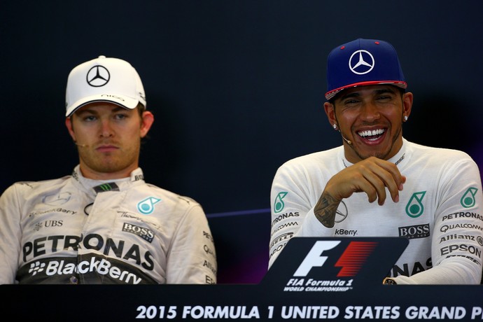 Nico Rosberg e Lewis Hamilton na coletiva de imprensa após o GP dos EUA (Foto: Getty Images)