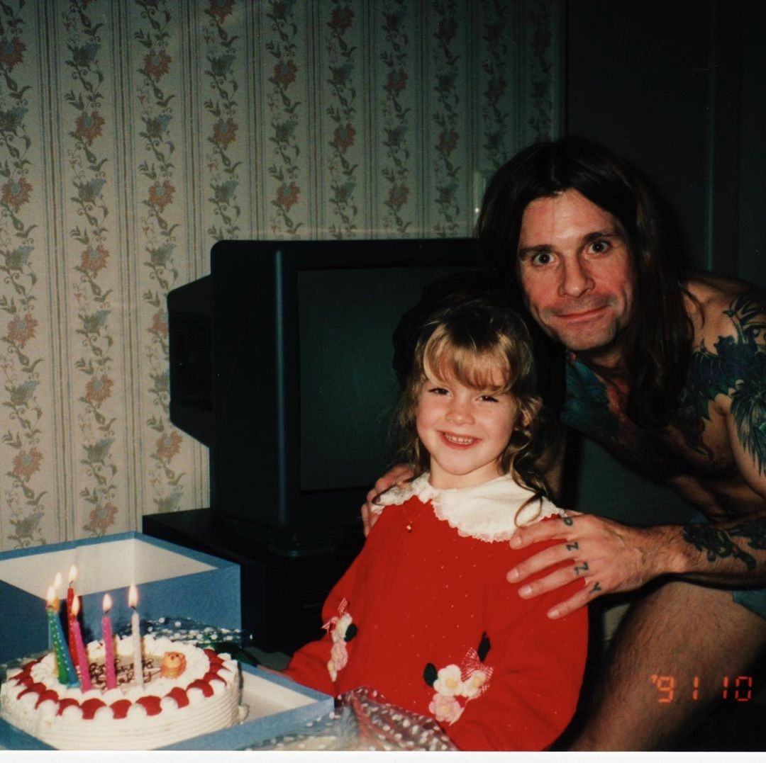 Ozzy Osbourne faz 72 anos e ganha homenagem da filha, Kelly. (Foto: Reprodução: Instagram)