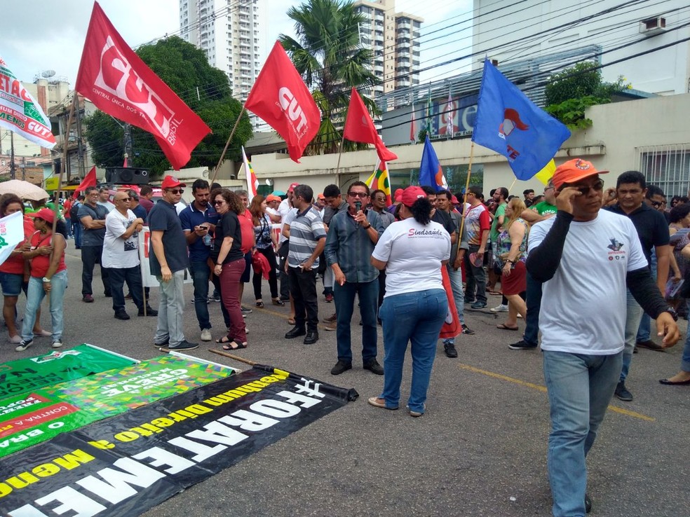 Trabalhadores se concentraram em frente a sede da Sead, em Belém. (Foto: Divulgação / Sintepp)