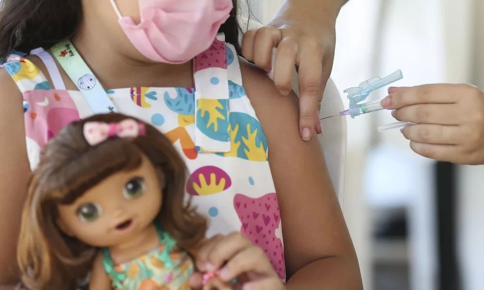 Imunização contra a Covid para crianças de 3 e 4 anos começa em Alagoas — Foto: José Cruz/Agência Brasil