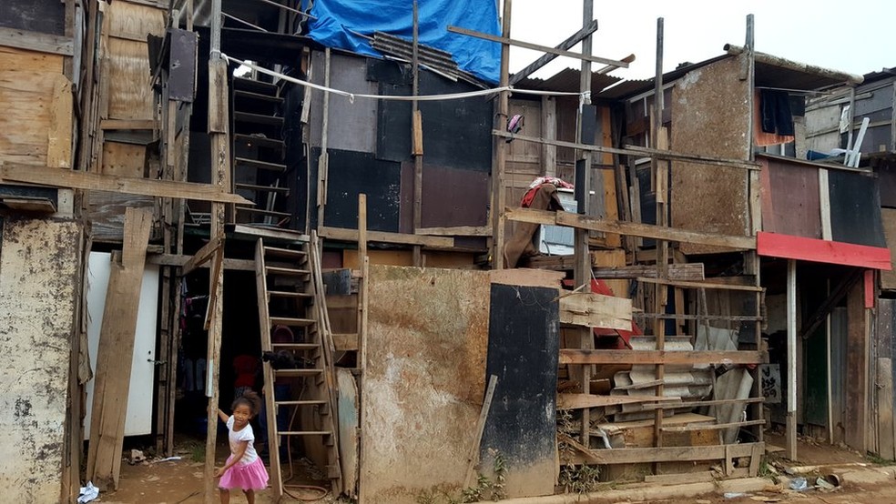 Família vive na área mais percária da favela de Paraisópolis, a segunda maior favela de São Paulo (Foto: Felipe Souza/BBC Brasil)