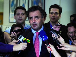 O senador de Minas e presidente do PSDB, Aécio Neves, durante lançamento do portal intitulado &quot;calendário dos escândalos&quot; (Foto: George Gianni / PSDB)