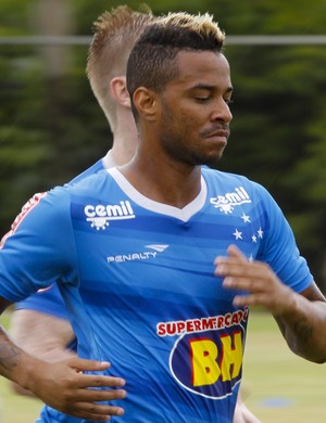 Cruzeiro estuda maneiras de furar as retrancas rivais e se impor no Mineirão