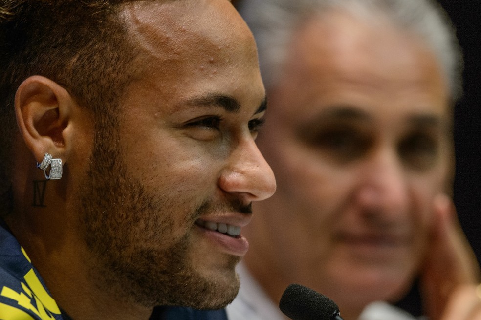 Neymar e Tite em coletiva seleÃ§Ã£o brasileira â Foto: Pedro Martins / MoWA Press