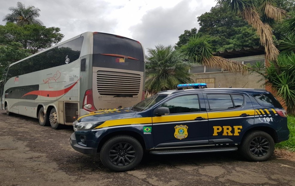 Ônibus usado para levar bolsonaristas radicais a Brasília; veículo foi apreendido em Onda Verde  — Foto: Polícia Rodoviária Federal/Divulgação