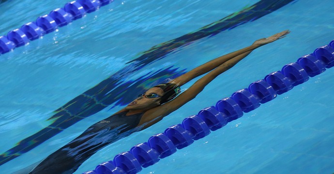 Etiene Medeiros fica em sétimo lugar nos 100m costas de Doha (Foto: Satiro Sodré/SSPRESS)