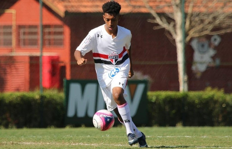 Talles S&atilde;o Paulo Sub-17 &mdash; Foto: Igor Amorim / saopaulofc.net