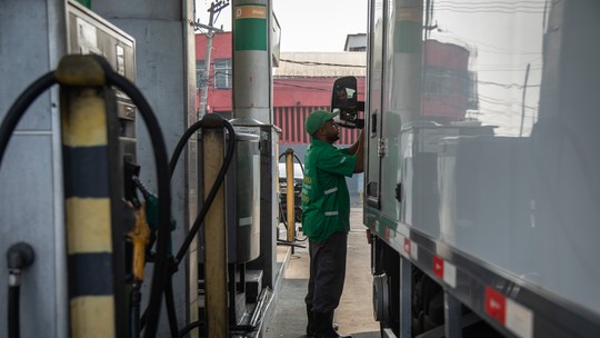 Petrobras reduz preço do diesel nas refinarias 