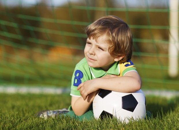 Brasil; menino; futebol (Foto: Thinkstock)