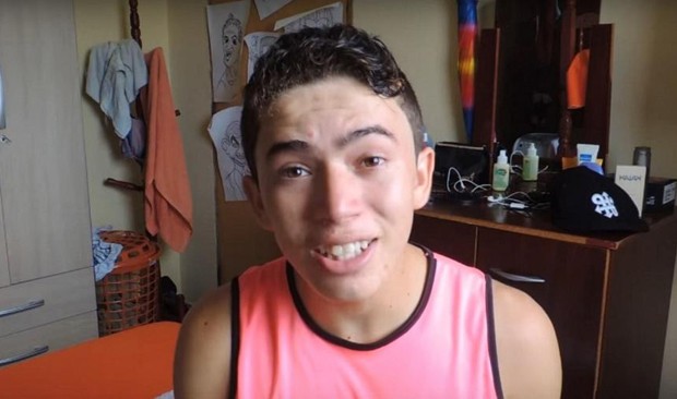 Whindersson Nunes aos 18 anos quando começou a postar seus vídeos na web (Foto: Reprodução)