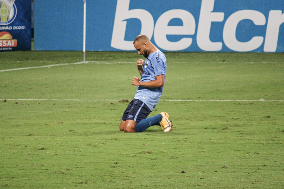 Thaciano dá vitória ao Grêmio e comemora aproveitamento de quase 70: Pronto para ajudar
