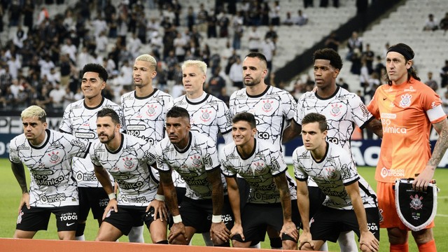 Time do Corinthians antes de jogo contra o Mirassol