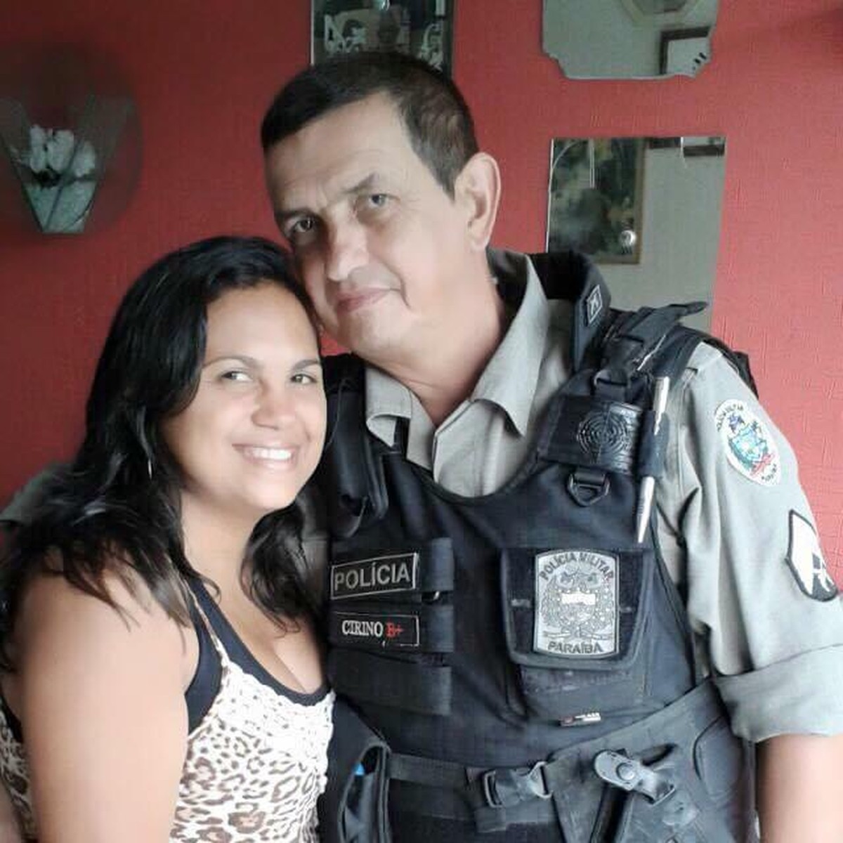 Mulher que defendia abertura do comércio lamenta morte do marido por Covid-19: 'não fiquei em casa'